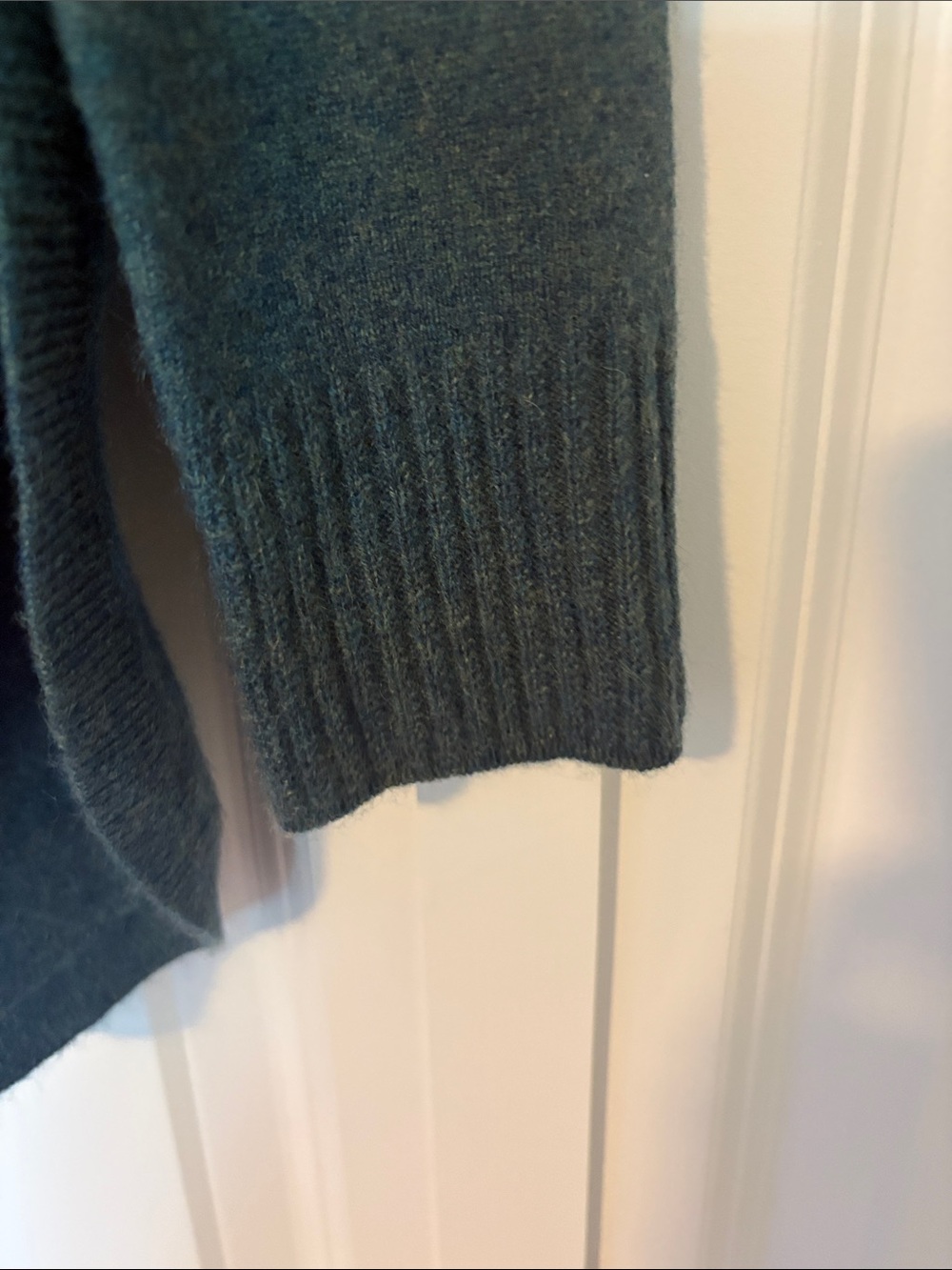 Women’s cashmere Teal Turtleneck Pullover Sweater - Picture 4 of 7
